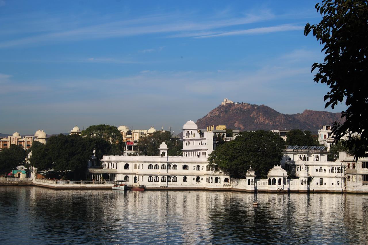Gypsy Child Lake Hostel Udaipur Eksteriør bilde