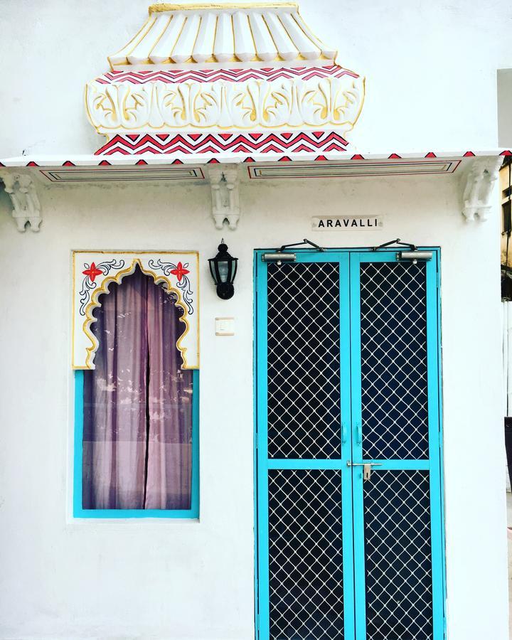 Gypsy Child Lake Hostel Udaipur Eksteriør bilde