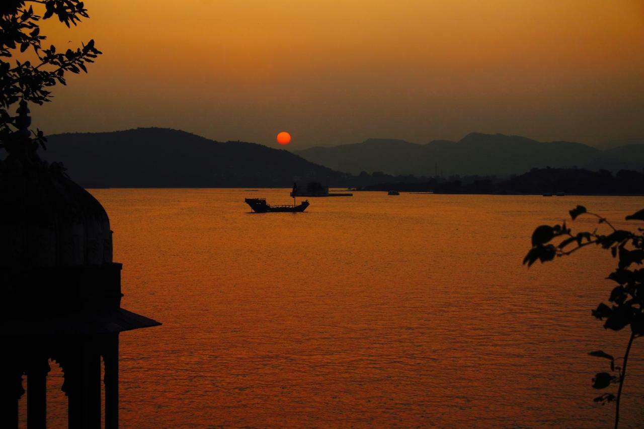 Gypsy Child Lake Hostel Udaipur Eksteriør bilde