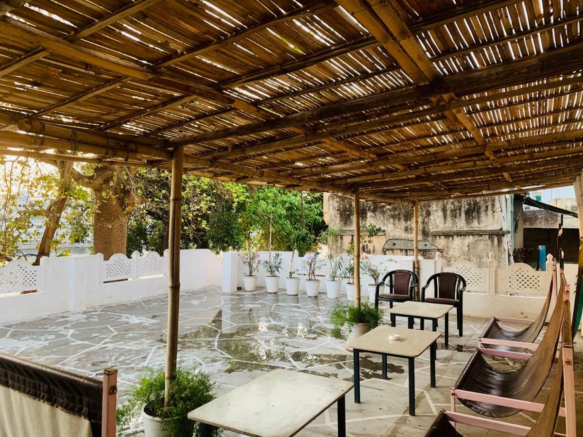 Gypsy Child Lake Hostel Udaipur Eksteriør bilde